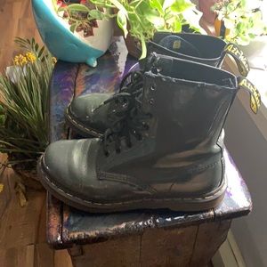 Dr. Martens Grey Patent Leather Boots sz 8